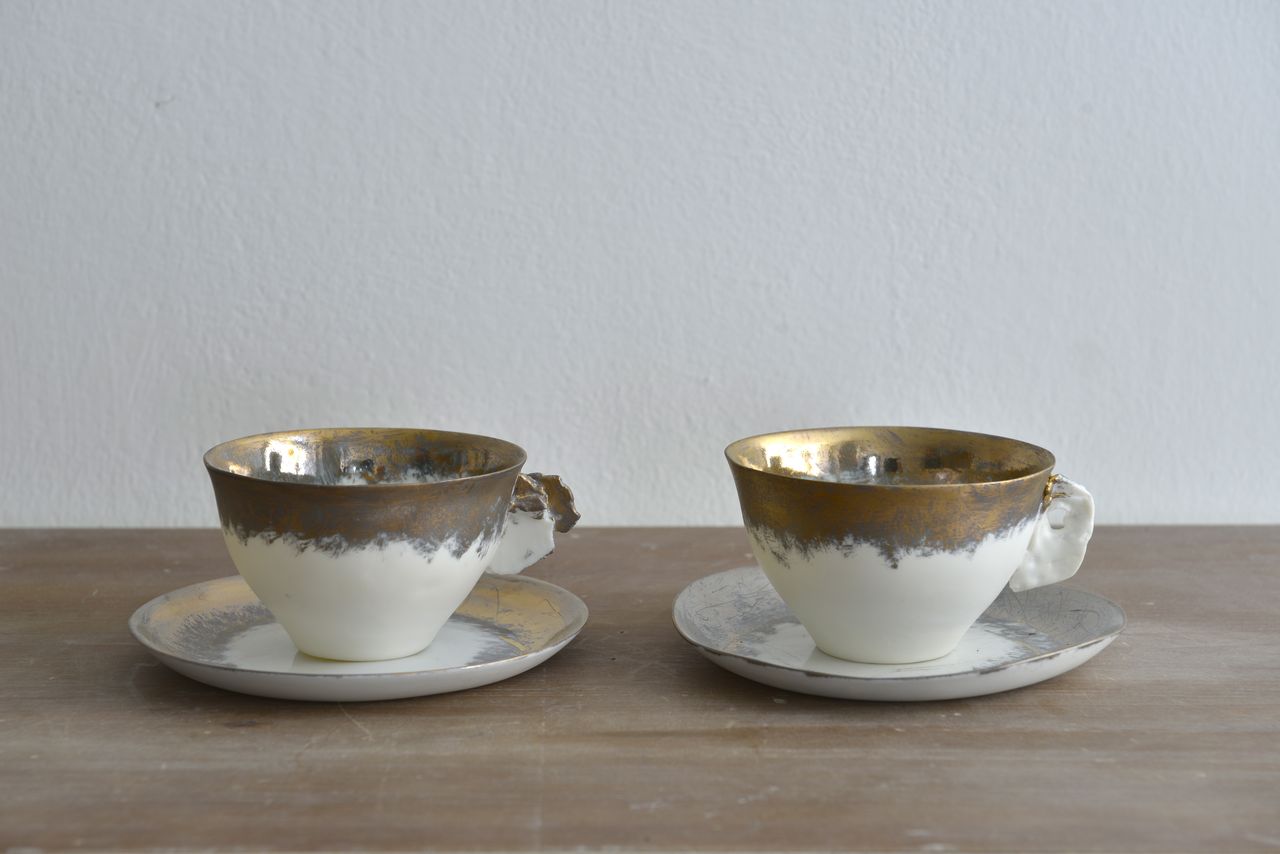 2Tassen mit Untertasse – Bild 2